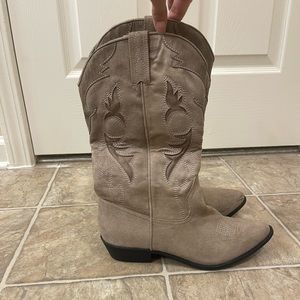 Coconuts Boots